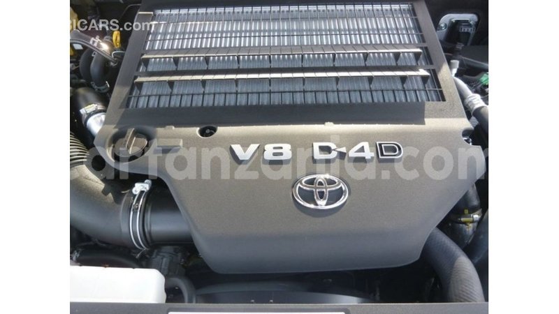 Big with watermark toyota land cruiser arusha import dubai 8737