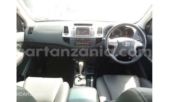 Buy Import Toyota Hilux Other Car in Import - Dubai in Arusha Buy Import Toyota Hilux Other Car in Import - Dubai in Arusha