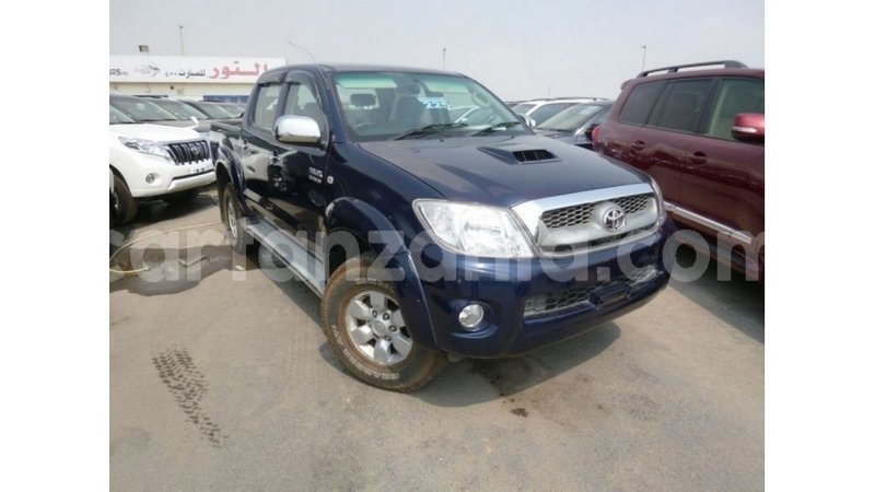 Big with watermark toyota hilux arusha import dubai 8739