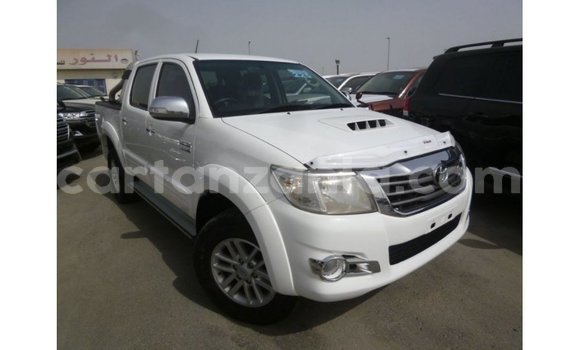 Buy Import Toyota Hilux White Car in Import - Dubai in Arusha Buy Import Toyota Hilux White Car in Import - Dubai in Arusha
