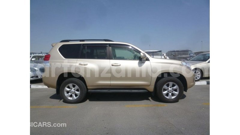 Big with watermark toyota prado arusha import dubai 8745