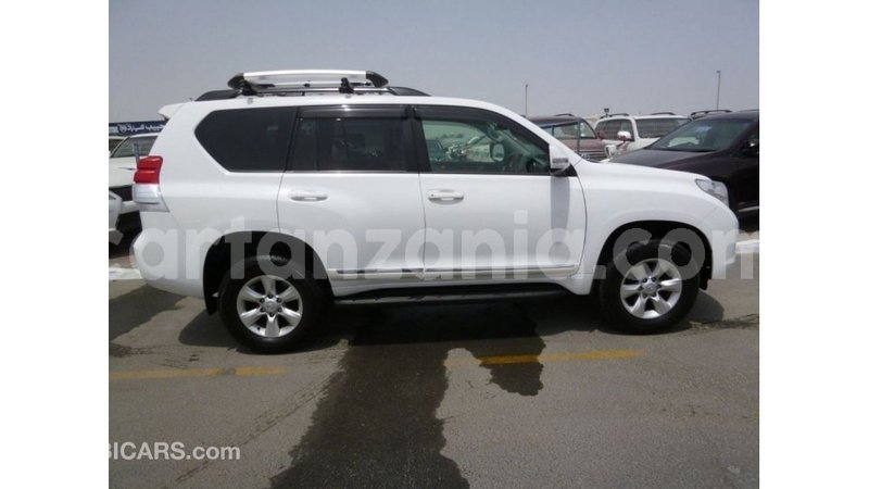 Big with watermark toyota prado arusha import dubai 8746