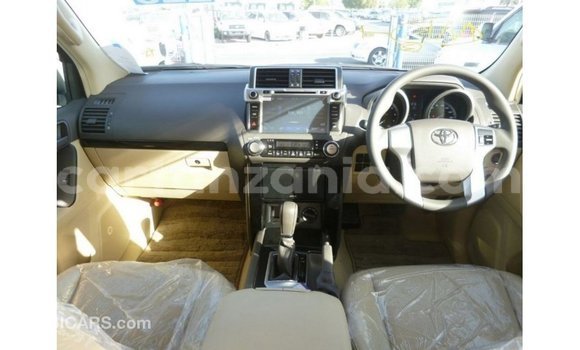 Nunua Imported Toyota Prado Nyeupe Gari ndani ya Import - Dubai nchini Arusha Nunua Imported Toyota Prado Nyeupe Gari ndani ya Import - Dubai nchini Arusha