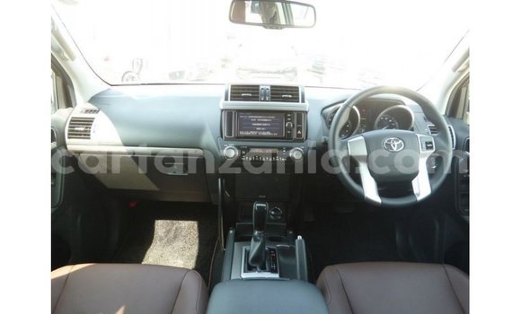 Nunua Imported Toyota Prado Nyeusi Gari ndani ya Import - Dubai nchini Arusha Nunua Imported Toyota Prado Nyeusi Gari ndani ya Import - Dubai nchini Arusha