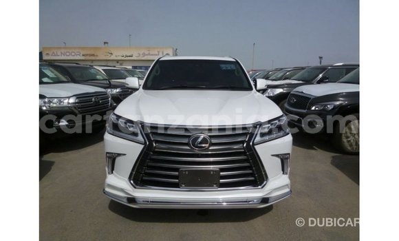 Nunua Imported Lexus LX Nyeupe Gari ndani ya Import - Dubai nchini Arusha Nunua Imported Lexus LX Nyeupe Gari ndani ya Import - Dubai nchini Arusha
