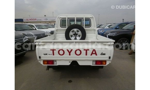 Buy Import Toyota Land Cruiser White Car in Import - Dubai in Arusha Buy Import Toyota Land Cruiser White Car in Import - Dubai in Arusha