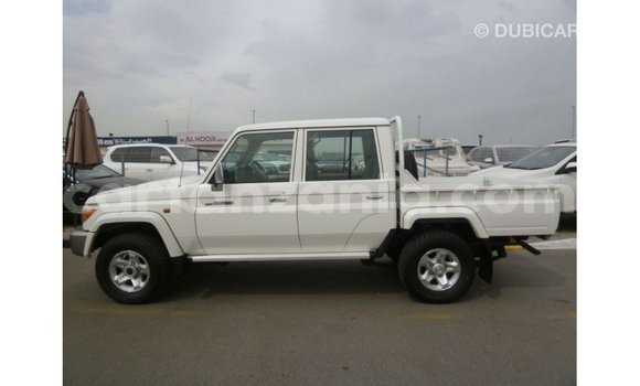 Buy Import Toyota Land Cruiser White Car in Import - Dubai in Arusha Buy Import Toyota Land Cruiser White Car in Import - Dubai in Arusha