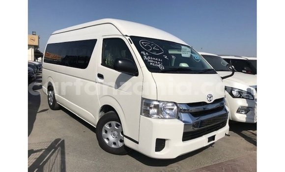 Nunua Imported Toyota Hiace Nyeupe Gari ndani ya Import - Dubai nchini Arusha Nunua Imported Toyota Hiace Nyeupe Gari ndani ya Import - Dubai nchini Arusha