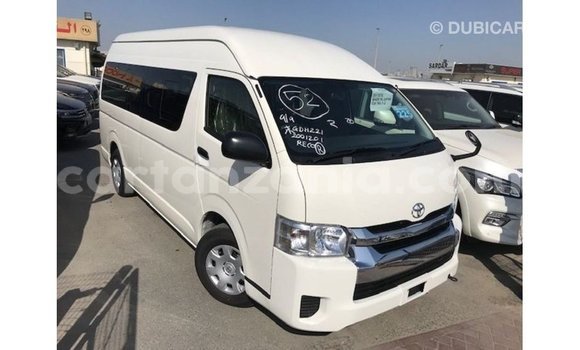 Nunua Imported Toyota Hiace Nyeupe Gari ndani ya Import - Dubai nchini Arusha Nunua Imported Toyota Hiace Nyeupe Gari ndani ya Import - Dubai nchini Arusha