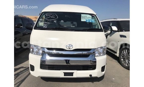 Nunua Imported Toyota Hiace Nyeupe Gari ndani ya Import - Dubai nchini Arusha Nunua Imported Toyota Hiace Nyeupe Gari ndani ya Import - Dubai nchini Arusha
