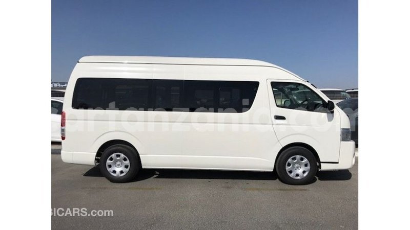 Big with watermark toyota hiace arusha import dubai 8753