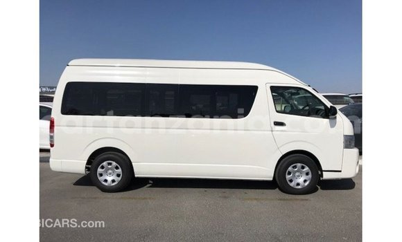 Nunua Imported Toyota Hiace Nyeupe Gari ndani ya Import - Dubai nchini Arusha Nunua Imported Toyota Hiace Nyeupe Gari ndani ya Import - Dubai nchini Arusha