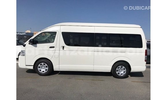 Nunua Imported Toyota Hiace Nyeupe Gari ndani ya Import - Dubai nchini Arusha Nunua Imported Toyota Hiace Nyeupe Gari ndani ya Import - Dubai nchini Arusha