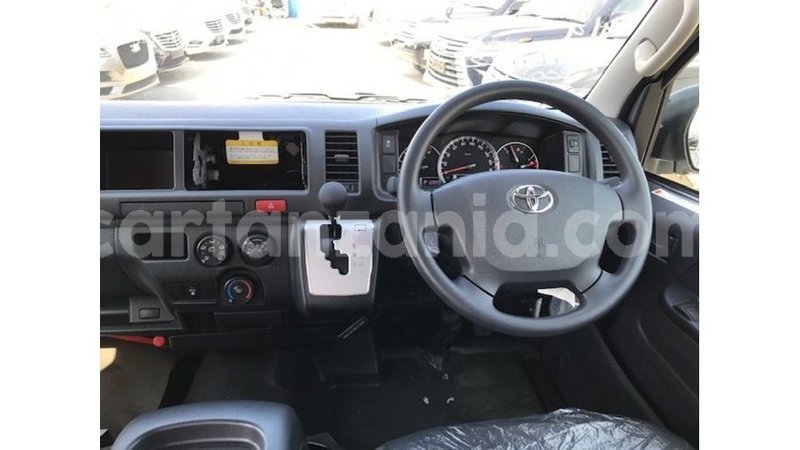 Big with watermark toyota hiace arusha import dubai 8753