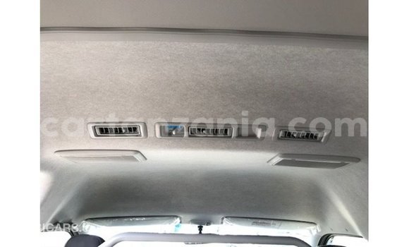 Nunua Imported Toyota Hiace Nyeupe Gari ndani ya Import - Dubai nchini Arusha Nunua Imported Toyota Hiace Nyeupe Gari ndani ya Import - Dubai nchini Arusha