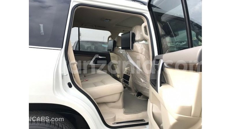 Big with watermark toyota land cruiser arusha import dubai 8758