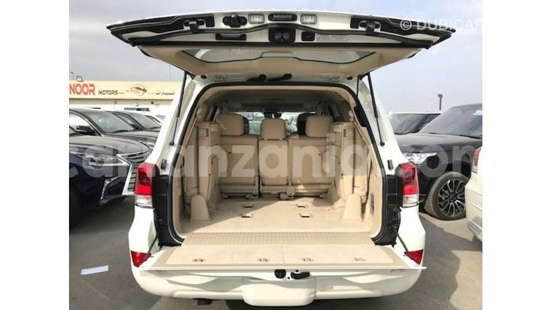 Big with watermark toyota land cruiser arusha import dubai 8758