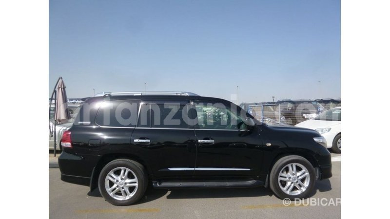 Big with watermark toyota land cruiser arusha import dubai 8759