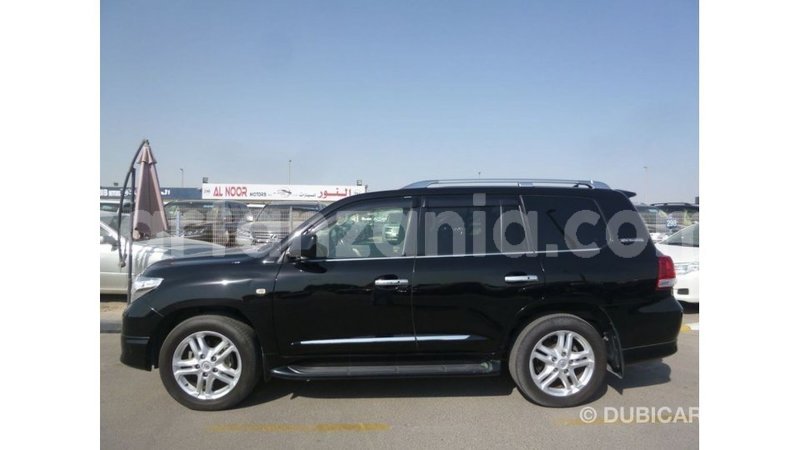 Big with watermark toyota land cruiser arusha import dubai 8759