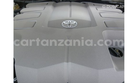 Nunua Imported Toyota Land Cruiser Nyeupe Gari ndani ya Import - Dubai nchini Arusha Nunua Imported Toyota Land Cruiser Nyeupe Gari ndani ya Import - Dubai nchini Arusha