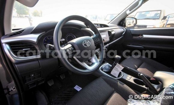 Nunua Imported Toyota Hilux Nyeusi Gari ndani ya Import - Dubai nchini Arusha Nunua Imported Toyota Hilux Nyeusi Gari ndani ya Import - Dubai nchini Arusha