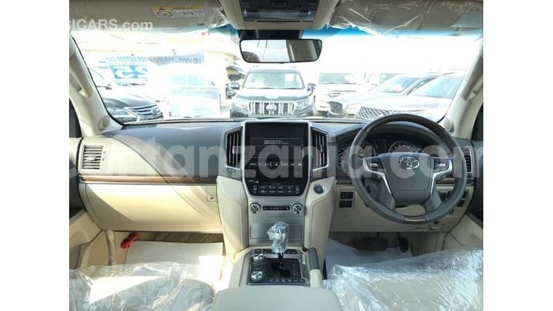 Big with watermark toyota land cruiser arusha import dubai 8763