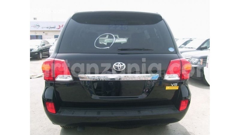 Big with watermark toyota land cruiser arusha import dubai 8764