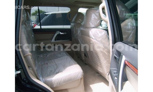 Buy Import Toyota Land Cruiser Black Car in Import - Dubai in Arusha Buy Import Toyota Land Cruiser Black Car in Import - Dubai in Arusha