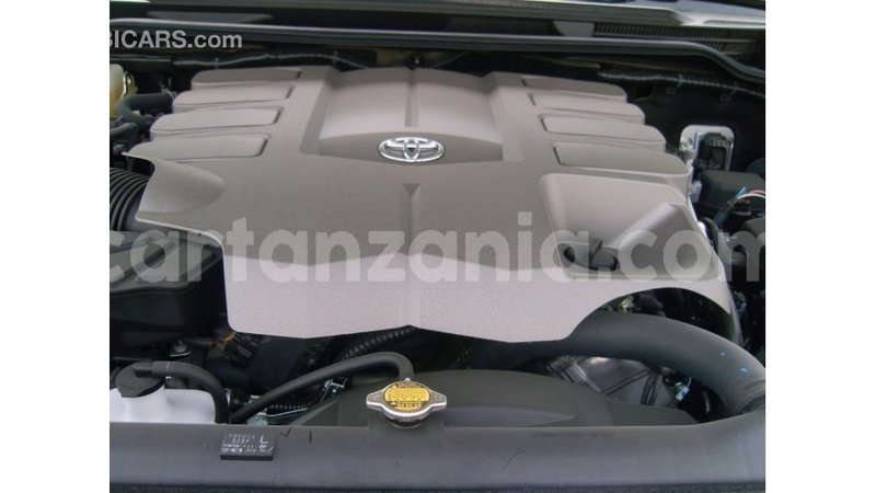 Big with watermark toyota land cruiser arusha import dubai 8764