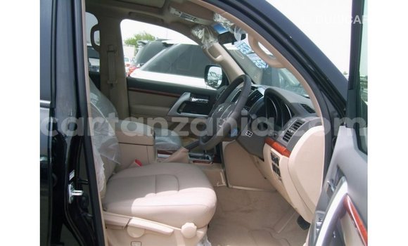 Nunua Imported Toyota Land Cruiser Nyeusi Gari ndani ya Import - Dubai nchini Arusha Nunua Imported Toyota Land Cruiser Nyeusi Gari ndani ya Import - Dubai nchini Arusha