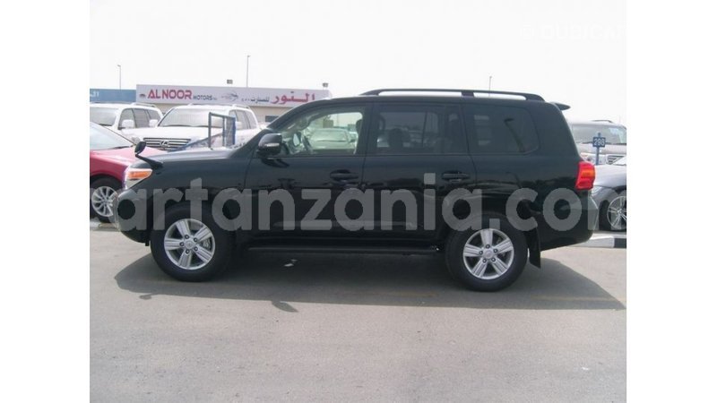 Big with watermark toyota land cruiser arusha import dubai 8765