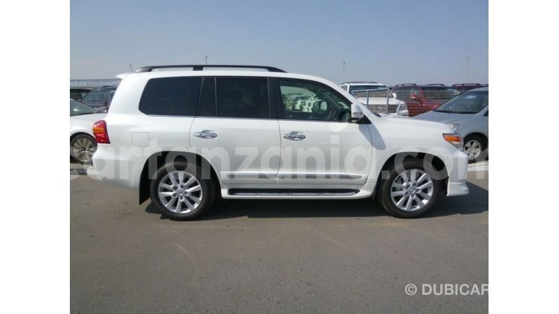 Big with watermark toyota land cruiser arusha import dubai 8766