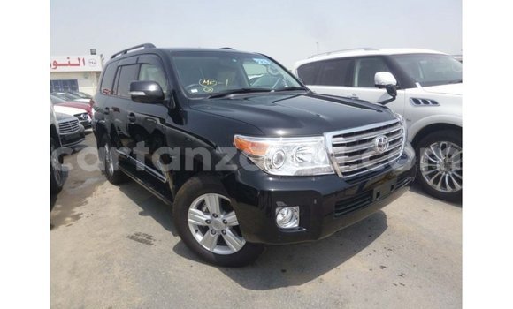 Nunua Imported Toyota Land Cruiser Nyeusi Gari ndani ya Import - Dubai nchini Arusha Nunua Imported Toyota Land Cruiser Nyeusi Gari ndani ya Import - Dubai nchini Arusha