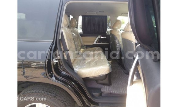 Nunua Imported Toyota Land Cruiser Nyeusi Gari ndani ya Import - Dubai nchini Arusha Nunua Imported Toyota Land Cruiser Nyeusi Gari ndani ya Import - Dubai nchini Arusha