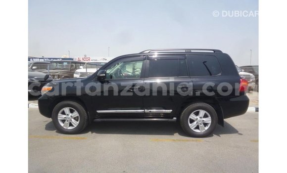 Nunua Imported Toyota Land Cruiser Nyeusi Gari ndani ya Import - Dubai nchini Arusha Nunua Imported Toyota Land Cruiser Nyeusi Gari ndani ya Import - Dubai nchini Arusha