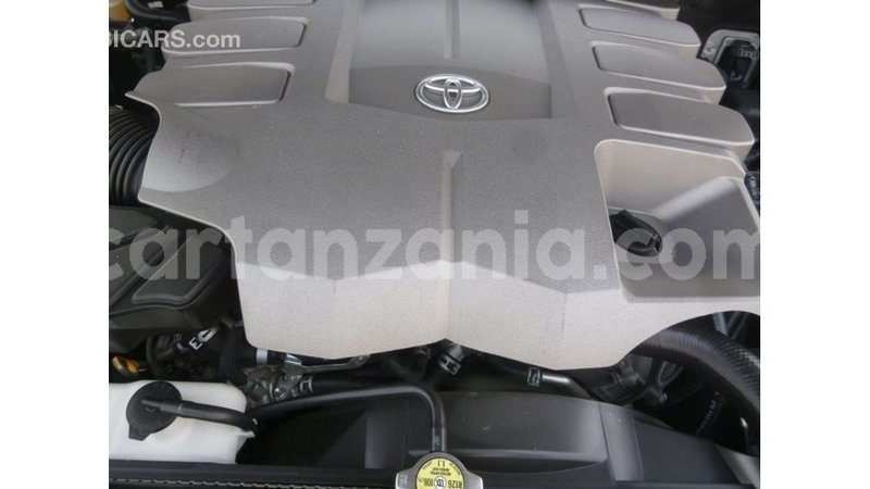 Big with watermark toyota land cruiser arusha import dubai 8769