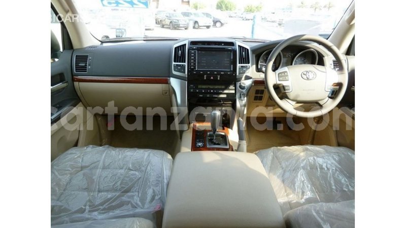Big with watermark toyota land cruiser arusha import dubai 8770