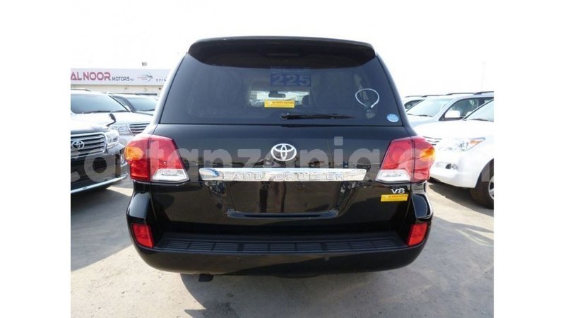 Big with watermark toyota land cruiser arusha import dubai 8770