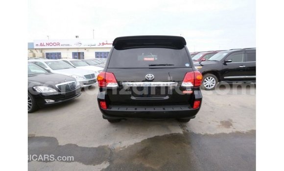 Nunua Imported Toyota Land Cruiser Nyeusi Gari ndani ya Import - Dubai nchini Arusha Nunua Imported Toyota Land Cruiser Nyeusi Gari ndani ya Import - Dubai nchini Arusha