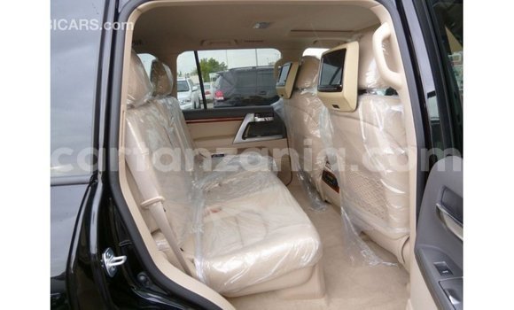Nunua Imported Toyota Land Cruiser Nyeusi Gari ndani ya Import - Dubai nchini Arusha Nunua Imported Toyota Land Cruiser Nyeusi Gari ndani ya Import - Dubai nchini Arusha
