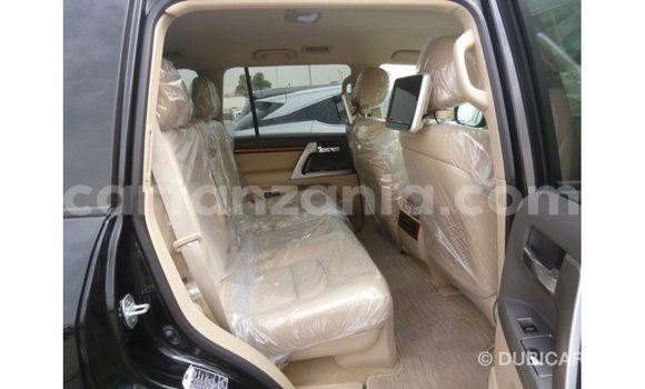 Nunua Imported Toyota Land Cruiser Nyeusi Gari ndani ya Import - Dubai nchini Arusha Nunua Imported Toyota Land Cruiser Nyeusi Gari ndani ya Import - Dubai nchini Arusha