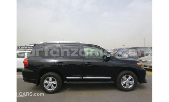 Nunua Imported Toyota Land Cruiser Nyeusi Gari ndani ya Import - Dubai nchini Arusha Nunua Imported Toyota Land Cruiser Nyeusi Gari ndani ya Import - Dubai nchini Arusha