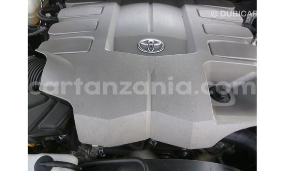 Nunua Imported Toyota Land Cruiser Nyeusi Gari ndani ya Import - Dubai nchini Arusha Nunua Imported Toyota Land Cruiser Nyeusi Gari ndani ya Import - Dubai nchini Arusha