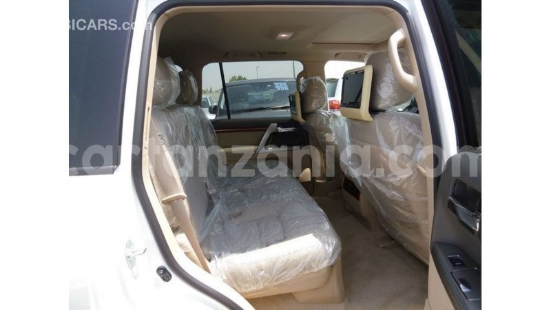 Big with watermark toyota land cruiser arusha import dubai 8773