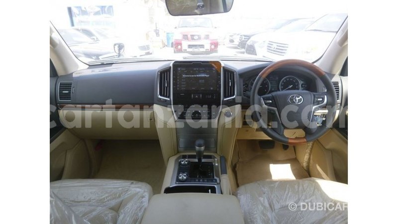 Big with watermark toyota land cruiser arusha import dubai 8774