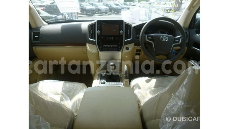 Big with watermark toyota land cruiser arusha import dubai 8775