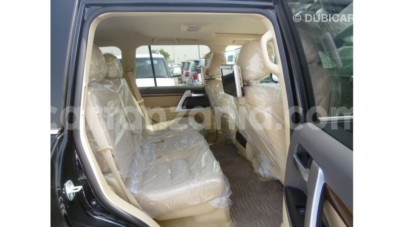 Big with watermark toyota land cruiser arusha import dubai 8775