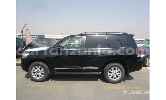 Buy Import Toyota Land Cruiser Black Car in Import - Dubai in Arusha Buy Import Toyota Land Cruiser Black Car in Import - Dubai in Arusha