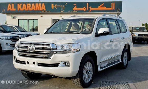 Buy Import Toyota Land Cruiser White Car in Import - Dubai in Arusha Buy Import Toyota Land Cruiser White Car in Import - Dubai in Arusha