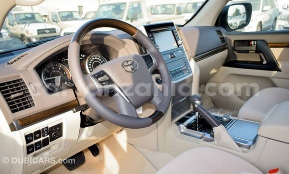 Buy Import Toyota Land Cruiser White Car in Import - Dubai in Arusha Buy Import Toyota Land Cruiser White Car in Import - Dubai in Arusha